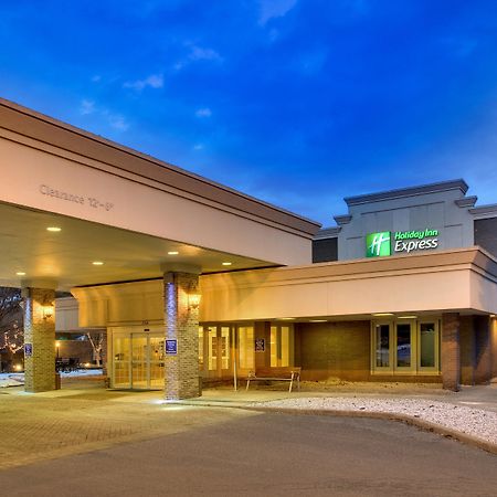 Holiday Inn Express Poughkeepsie By Ihg Exterior foto