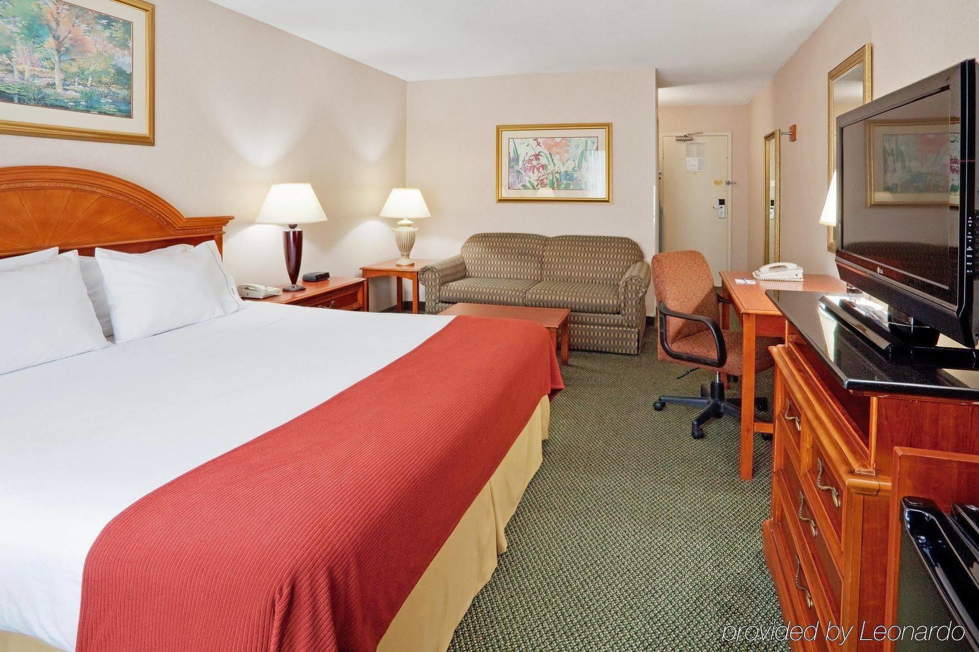 Holiday Inn Express Poughkeepsie By Ihg Exterior foto